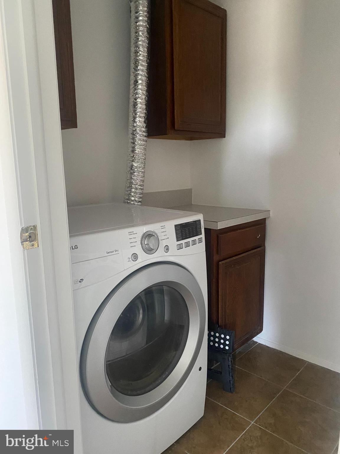 GUNNERS LAKE - Residential Lease