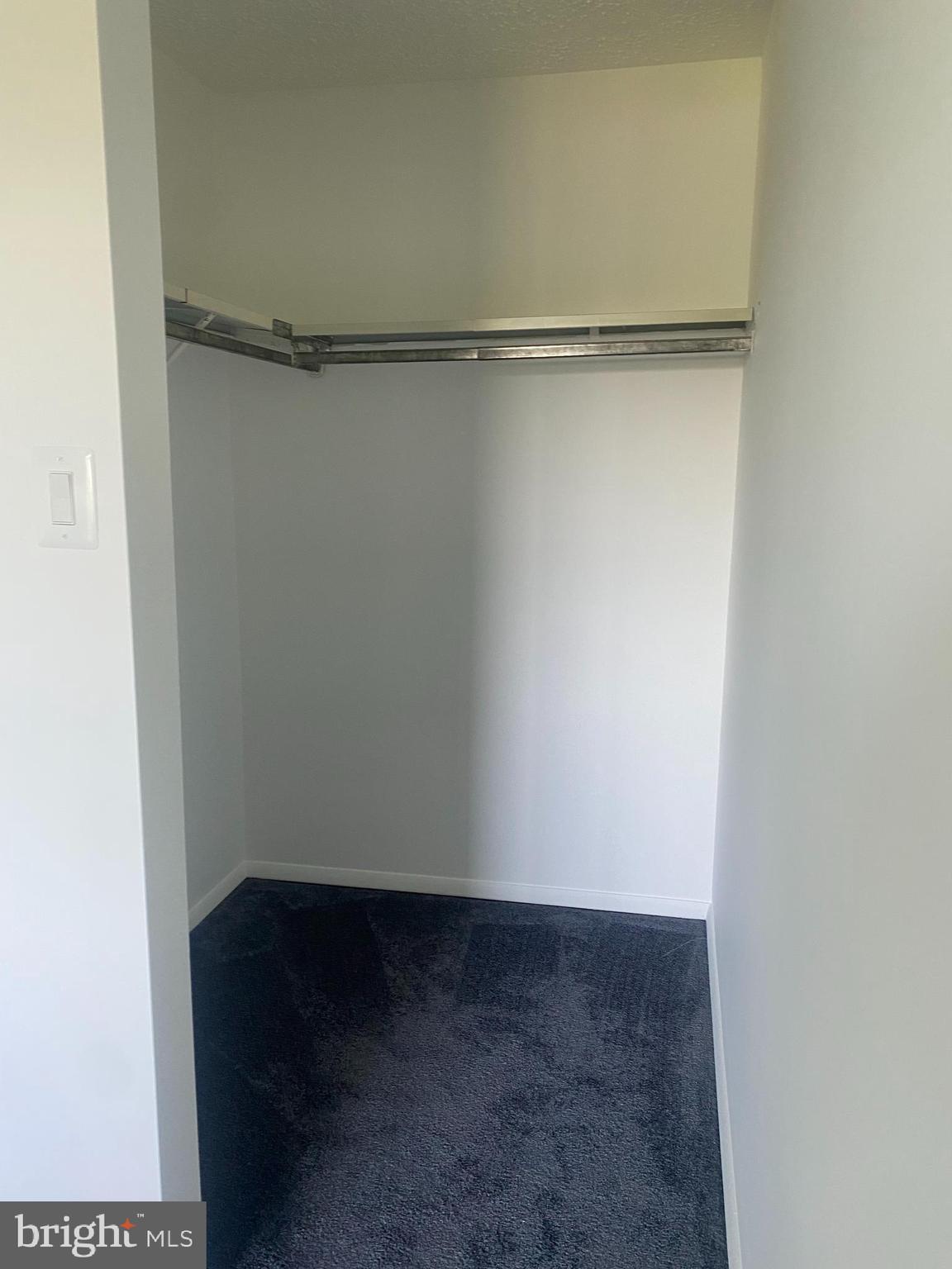 GUNNERS LAKE - Residential Lease