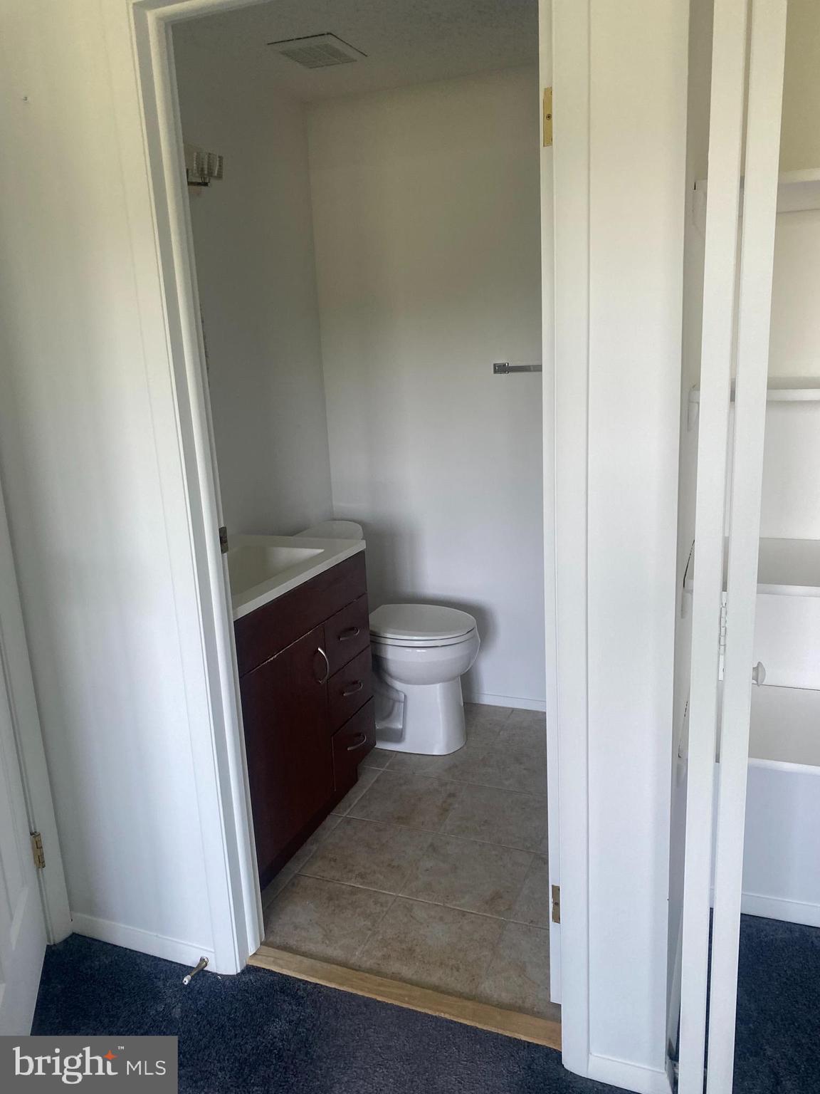 GUNNERS LAKE - Residential Lease