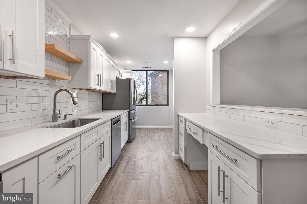 SAXONY SQUARE - Residential