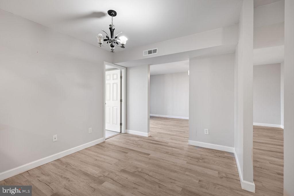 SAXONY SQUARE - Residential