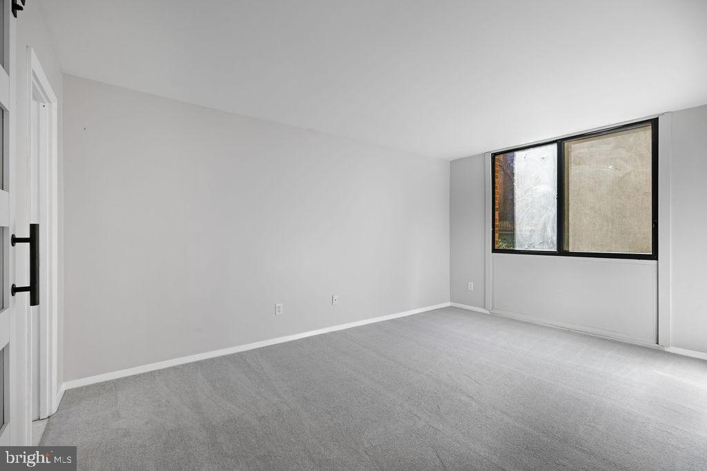 SAXONY SQUARE - Residential