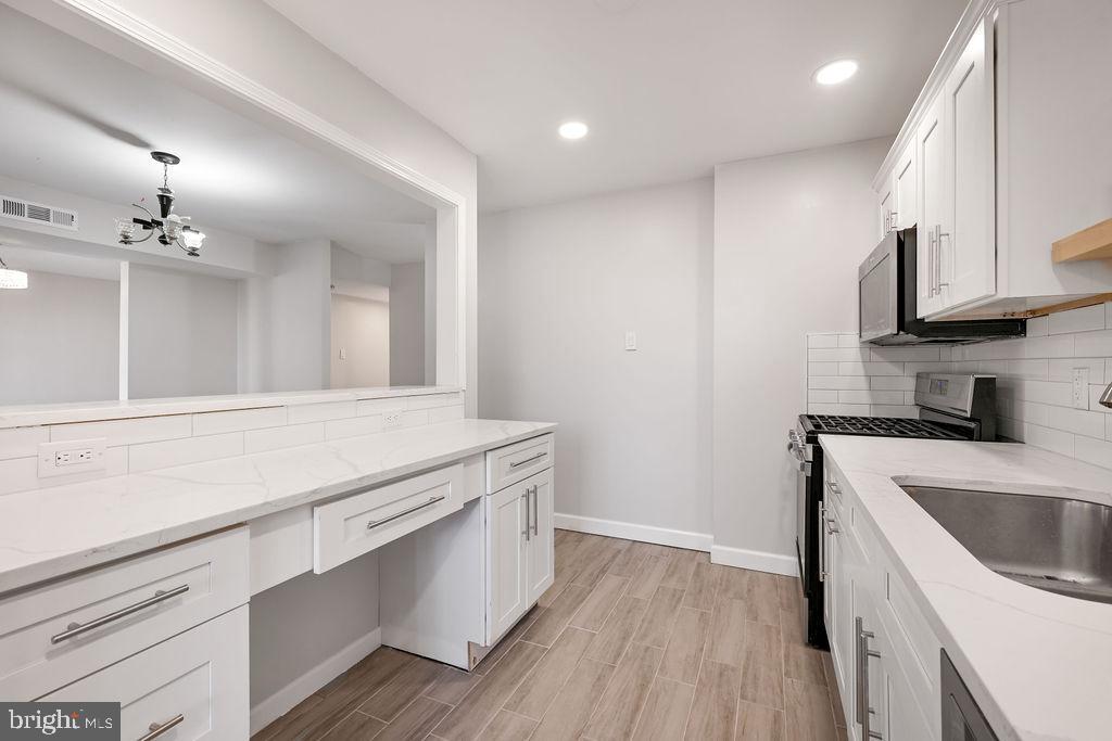 SAXONY SQUARE - Residential