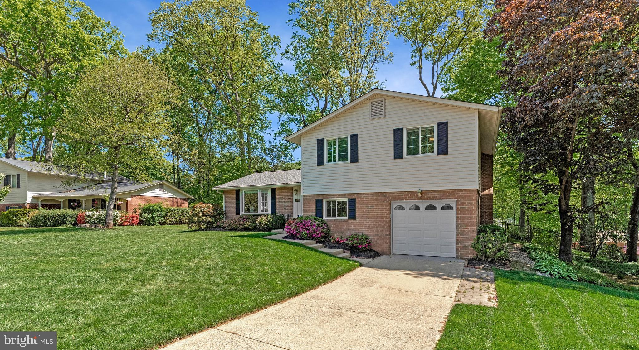 5392 GAINSBOROUGH DRIVE