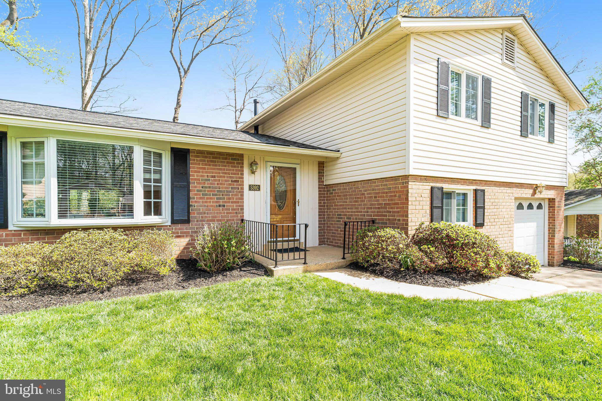 5392 GAINSBOROUGH DRIVE