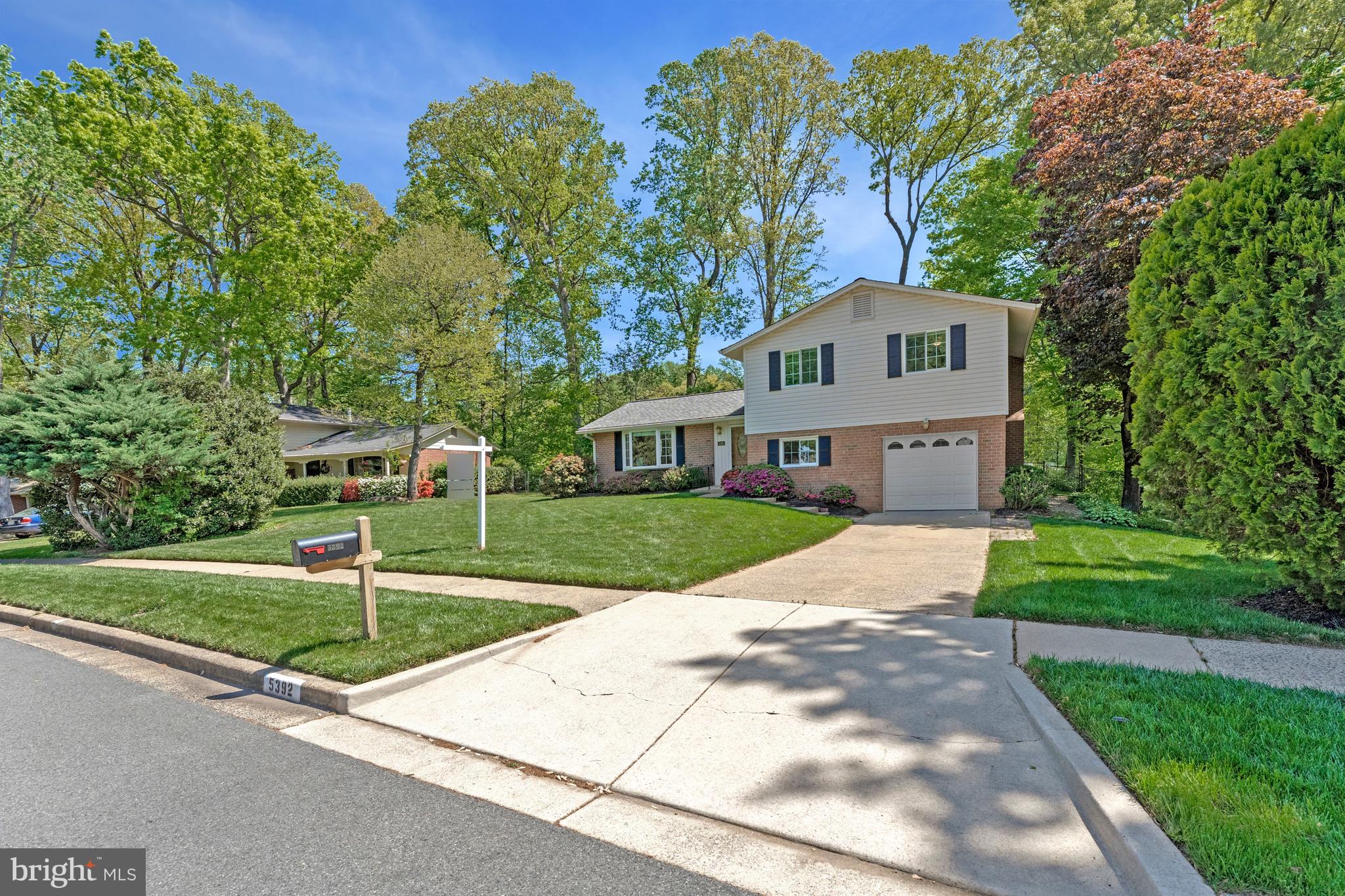 5392 GAINSBOROUGH DRIVE