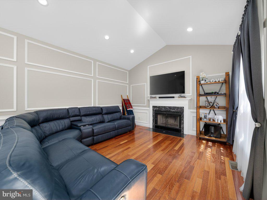 FIRWOOD MANOR - Residential