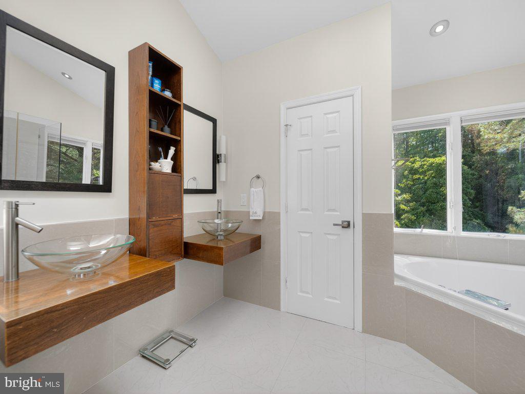 FIRWOOD MANOR - Residential