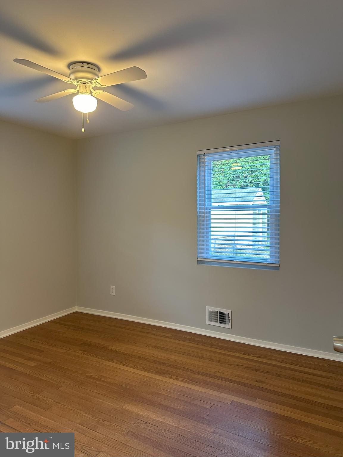 WESTHAMPTON - Residential Lease