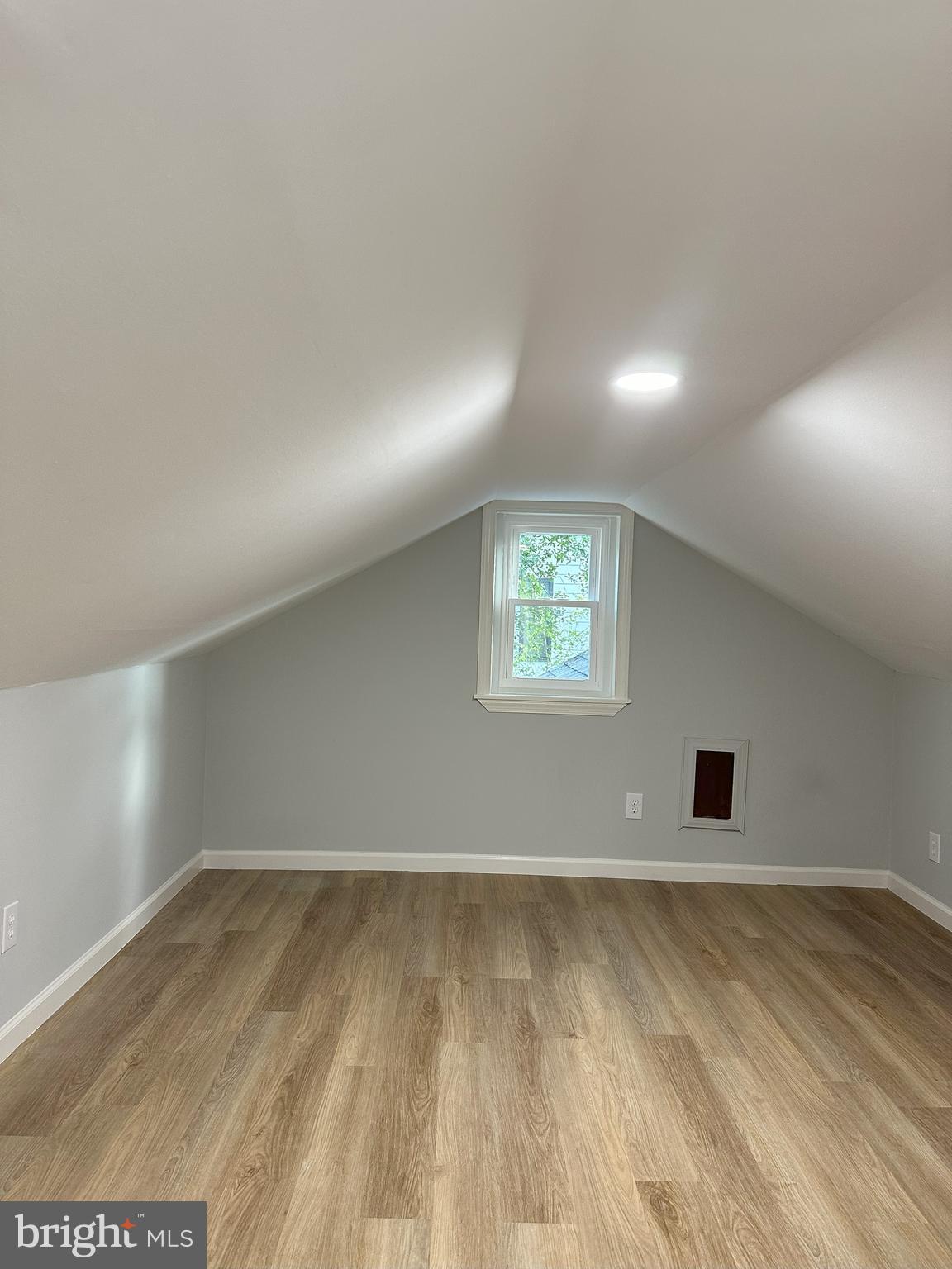 WESTHAMPTON - Residential Lease