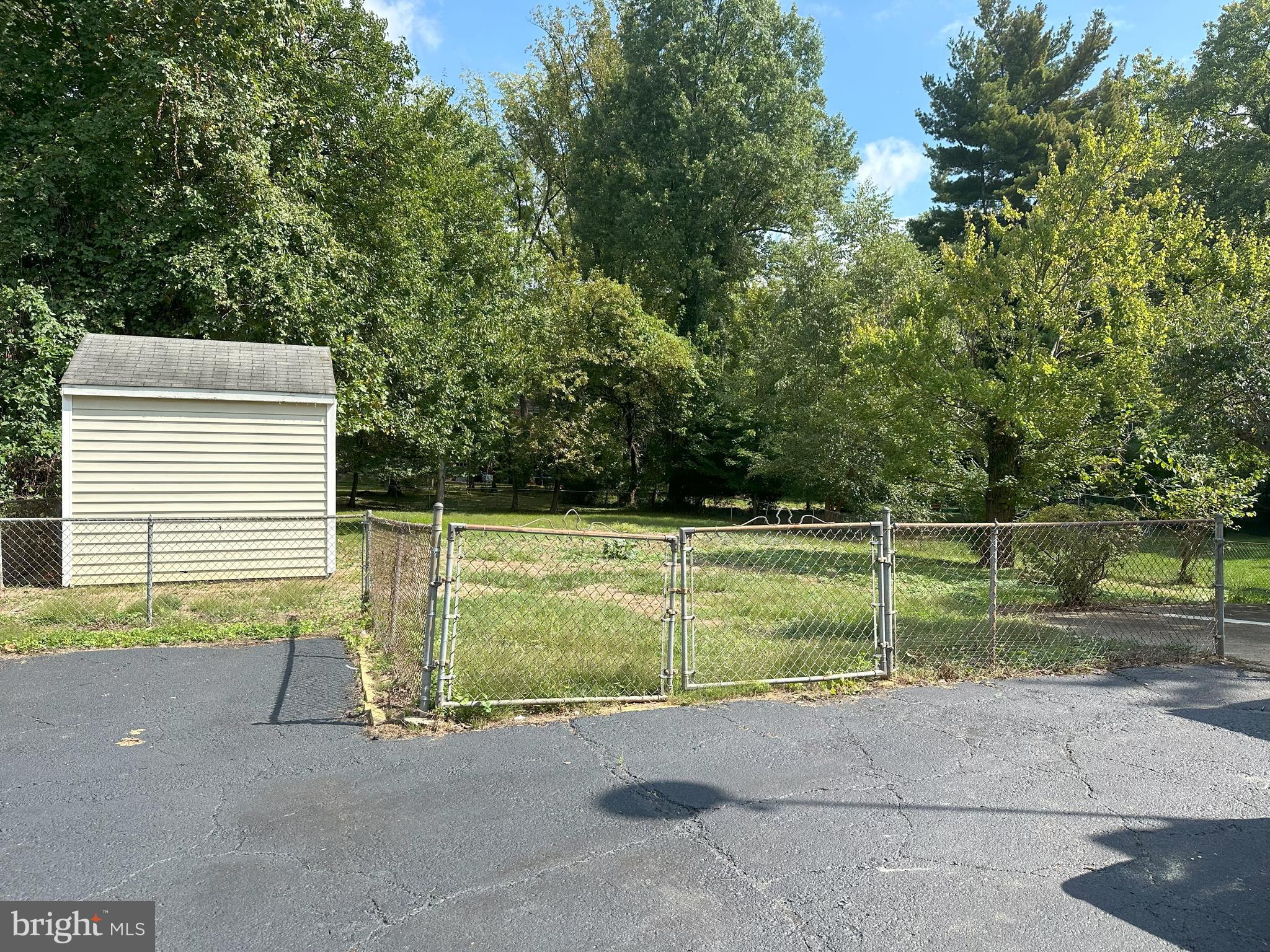 WESTHAMPTON - Residential Lease