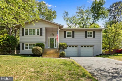 Photo of 3115 Little Creek Lane, ALEXANDRIA, VA 22309 (MLS # VAFX2305174)
