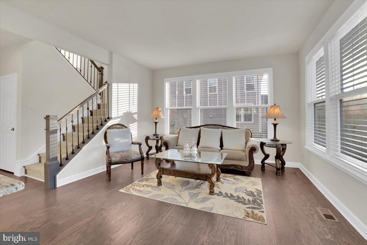 ROSEDALE - Residential