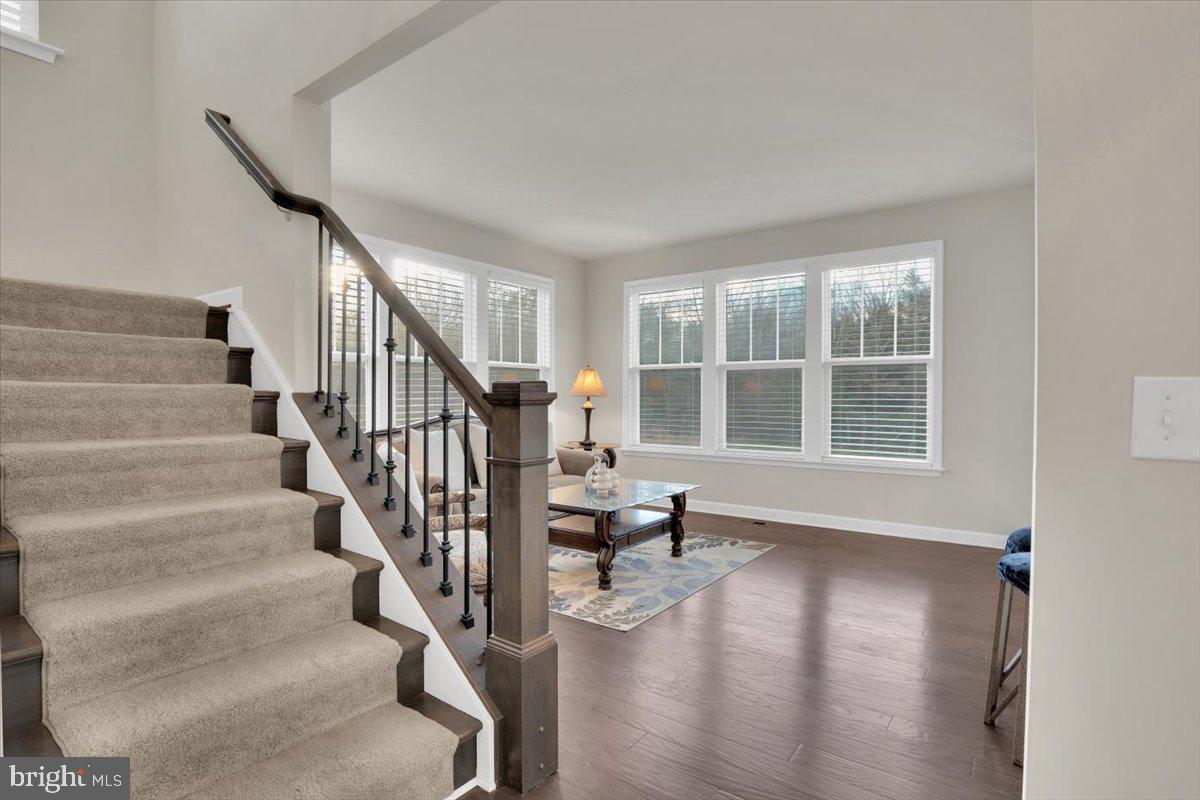 ROSEDALE - Residential