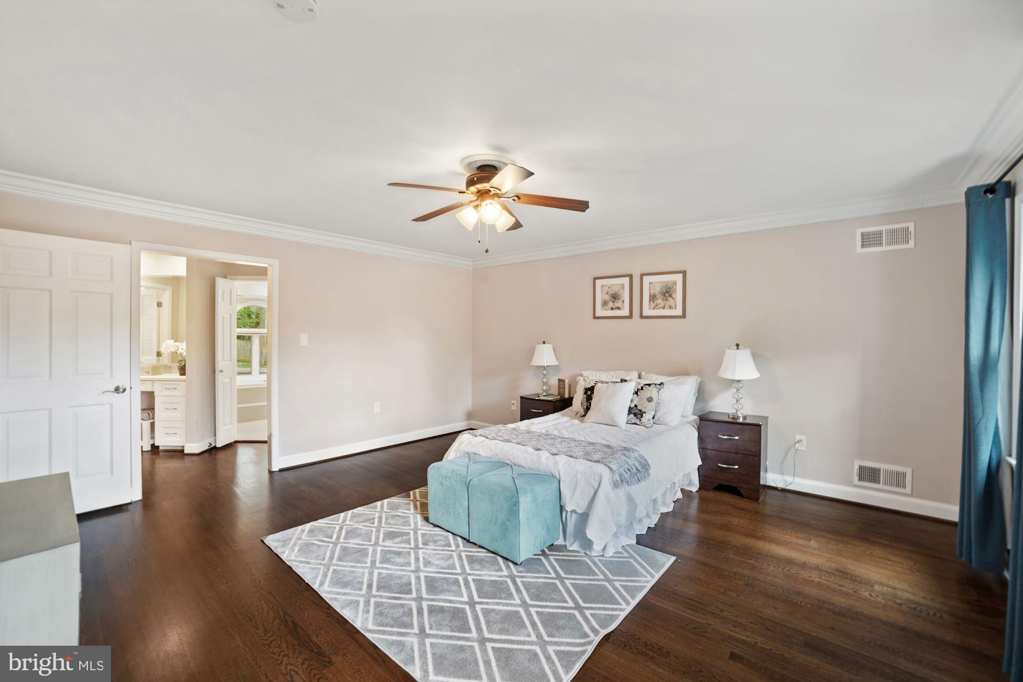 BRADLEY MANOR - Residential