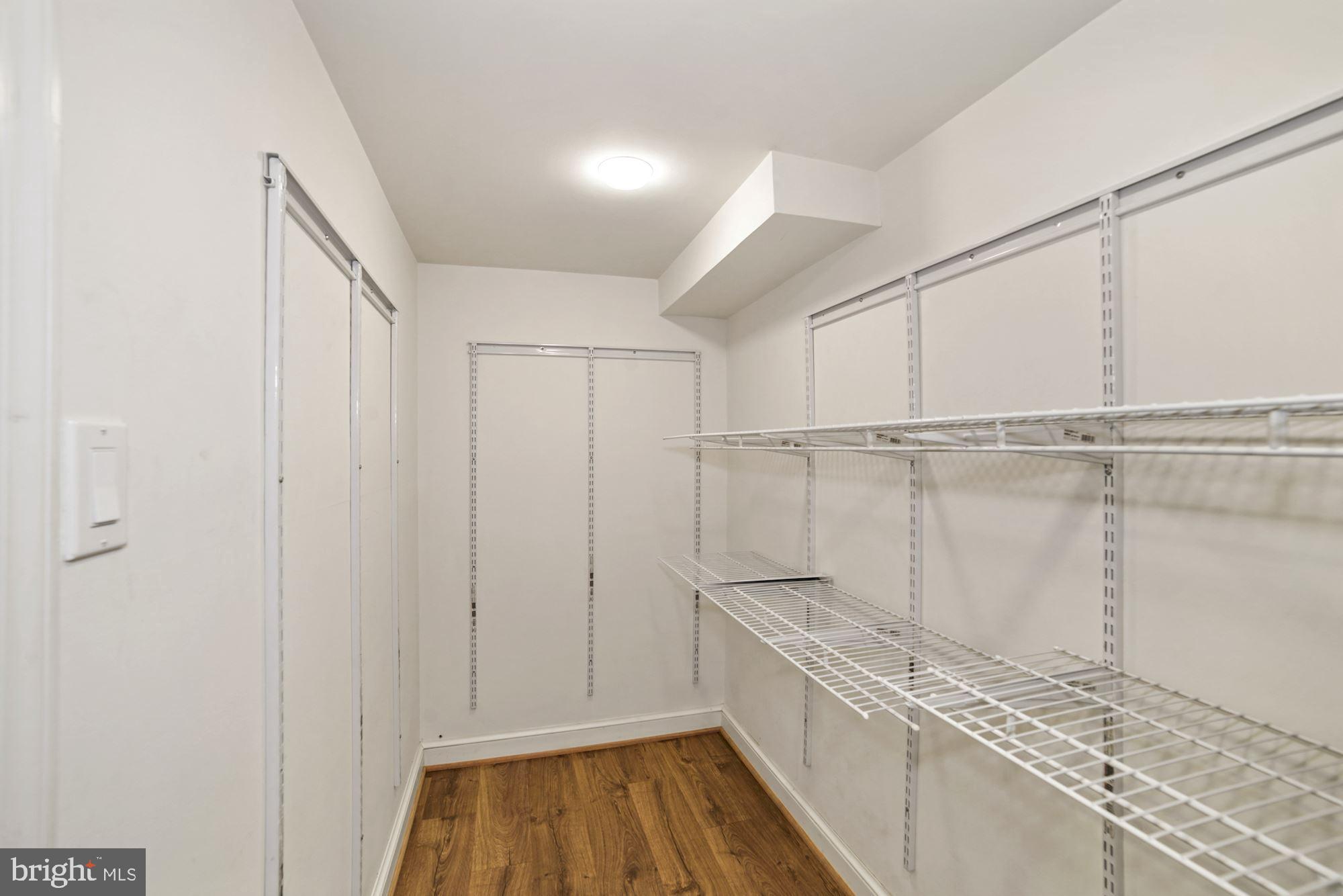 BRADLEY MANOR - Residential