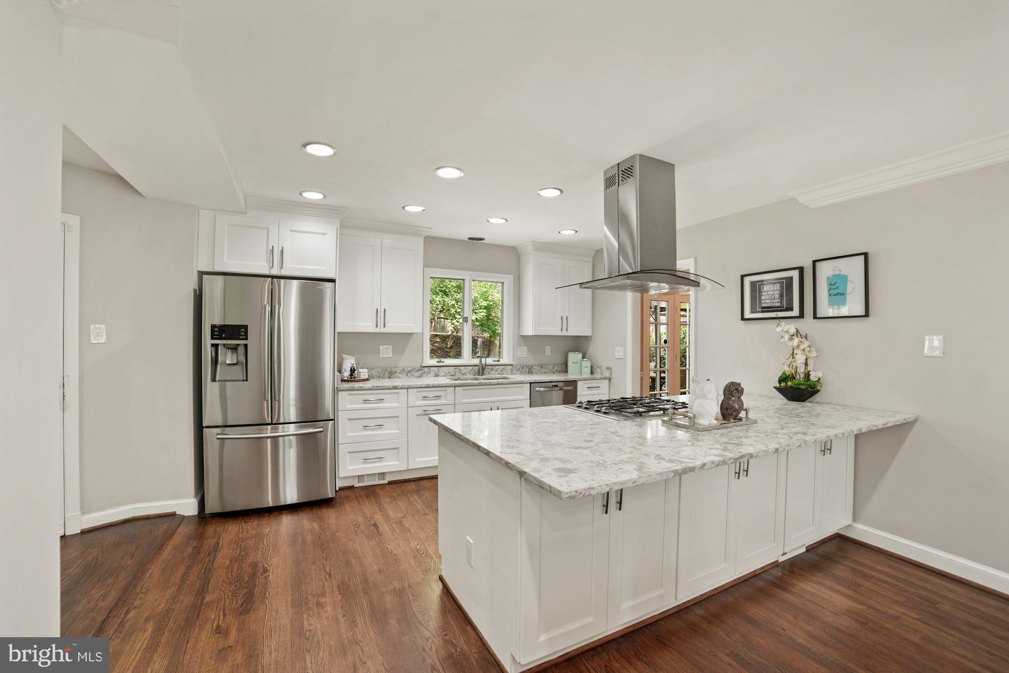 BRADLEY MANOR - Residential