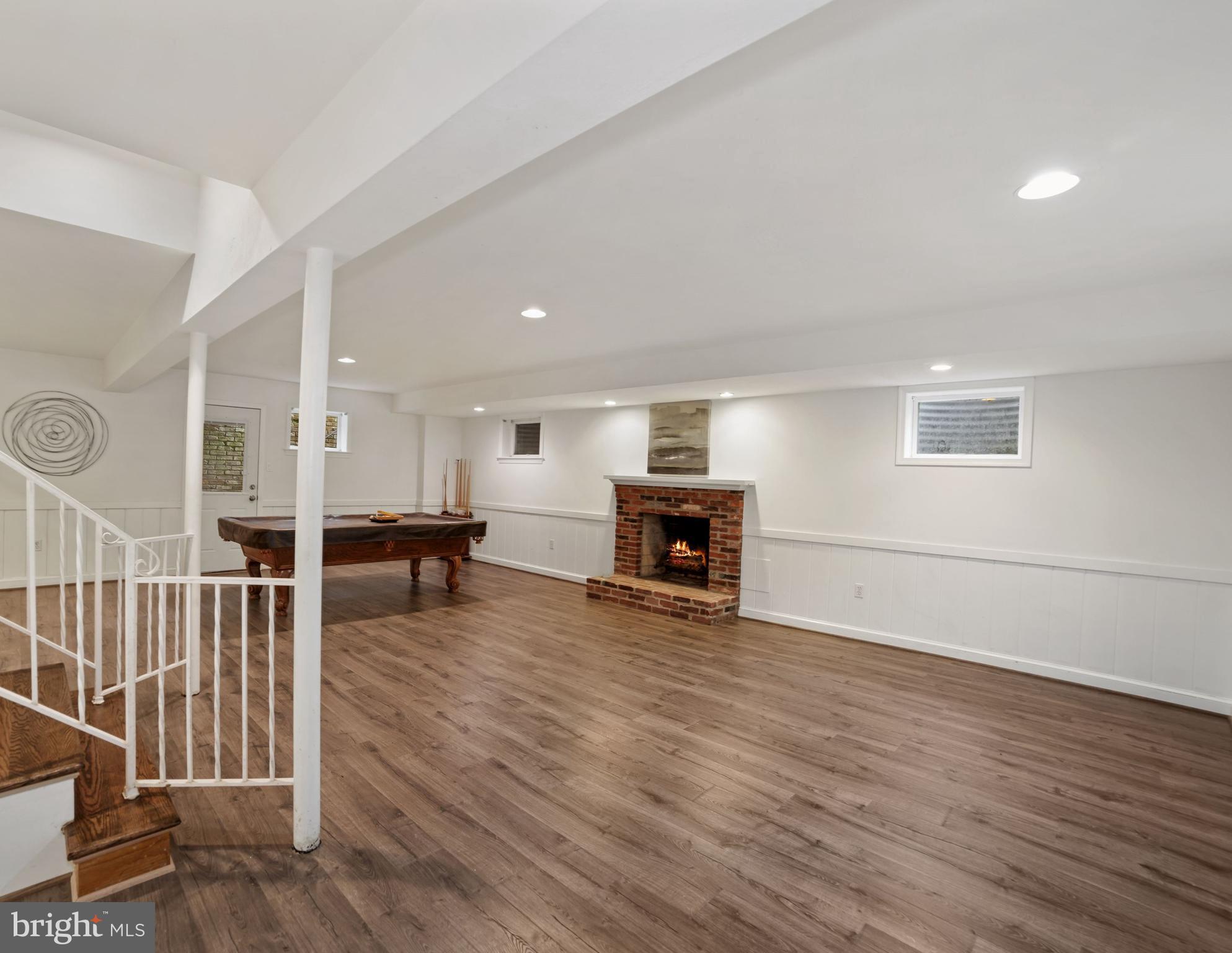 BRADLEY MANOR - Residential