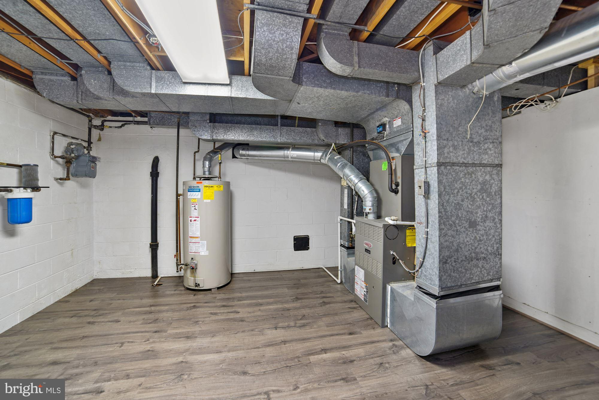 BRADLEY MANOR - Residential