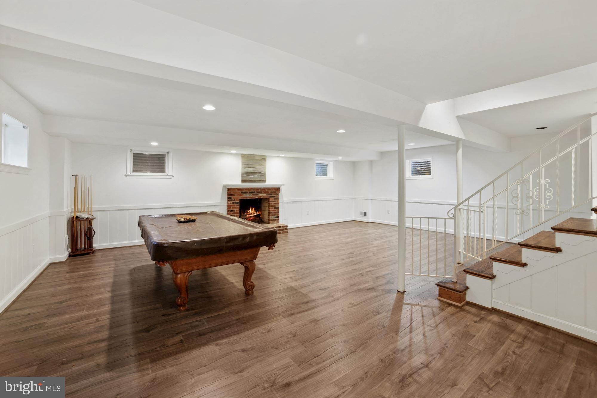 BRADLEY MANOR - Residential