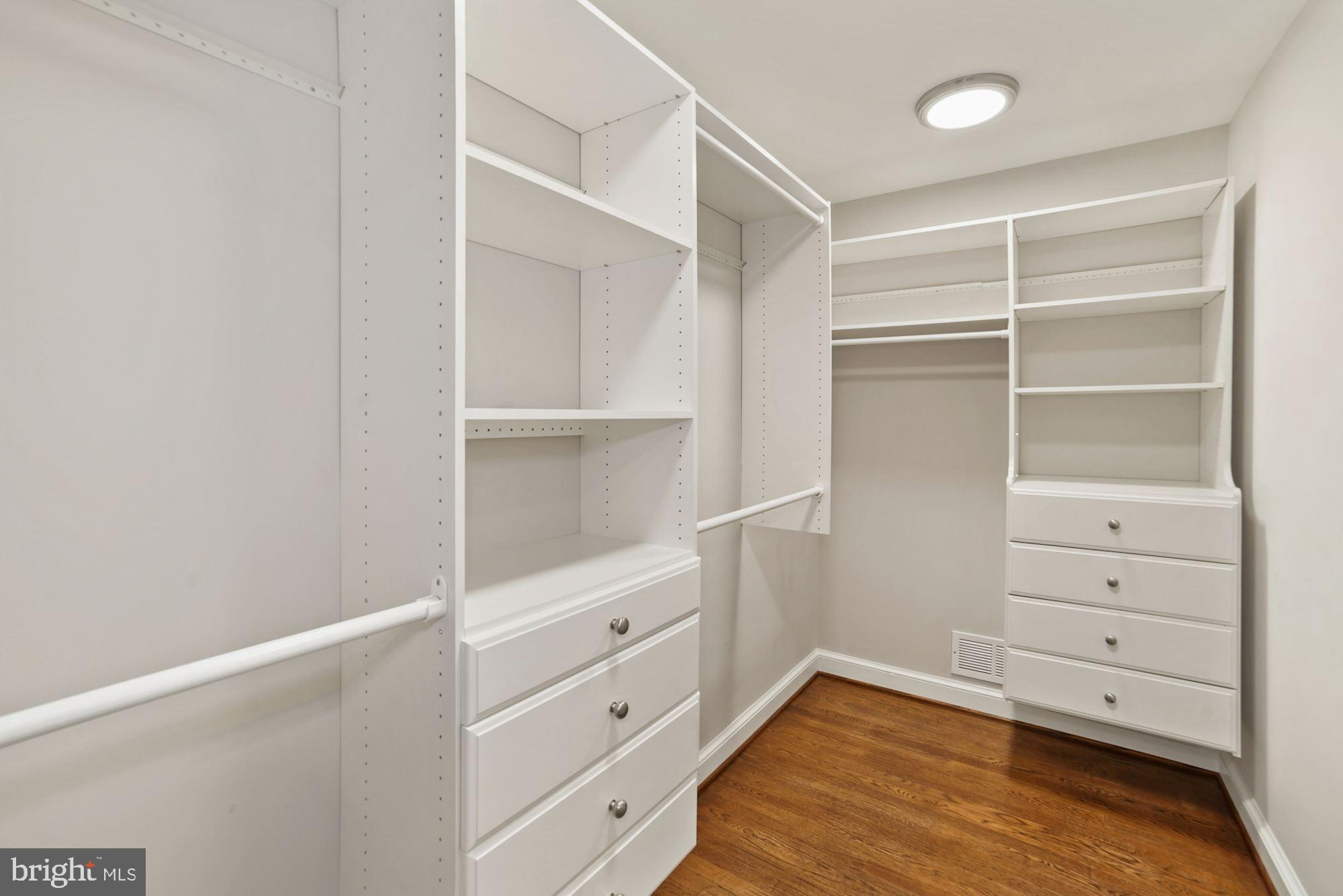 BRADLEY MANOR - Residential