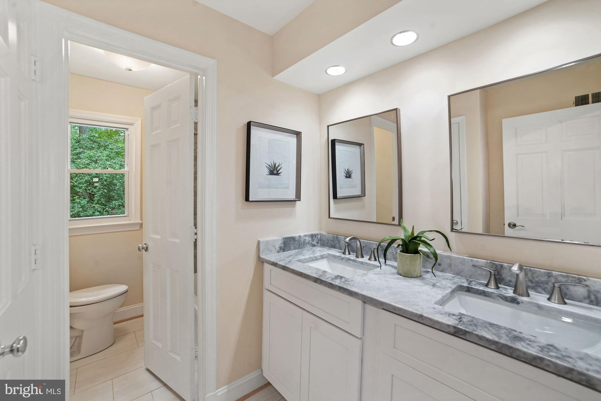 BRADLEY MANOR - Residential