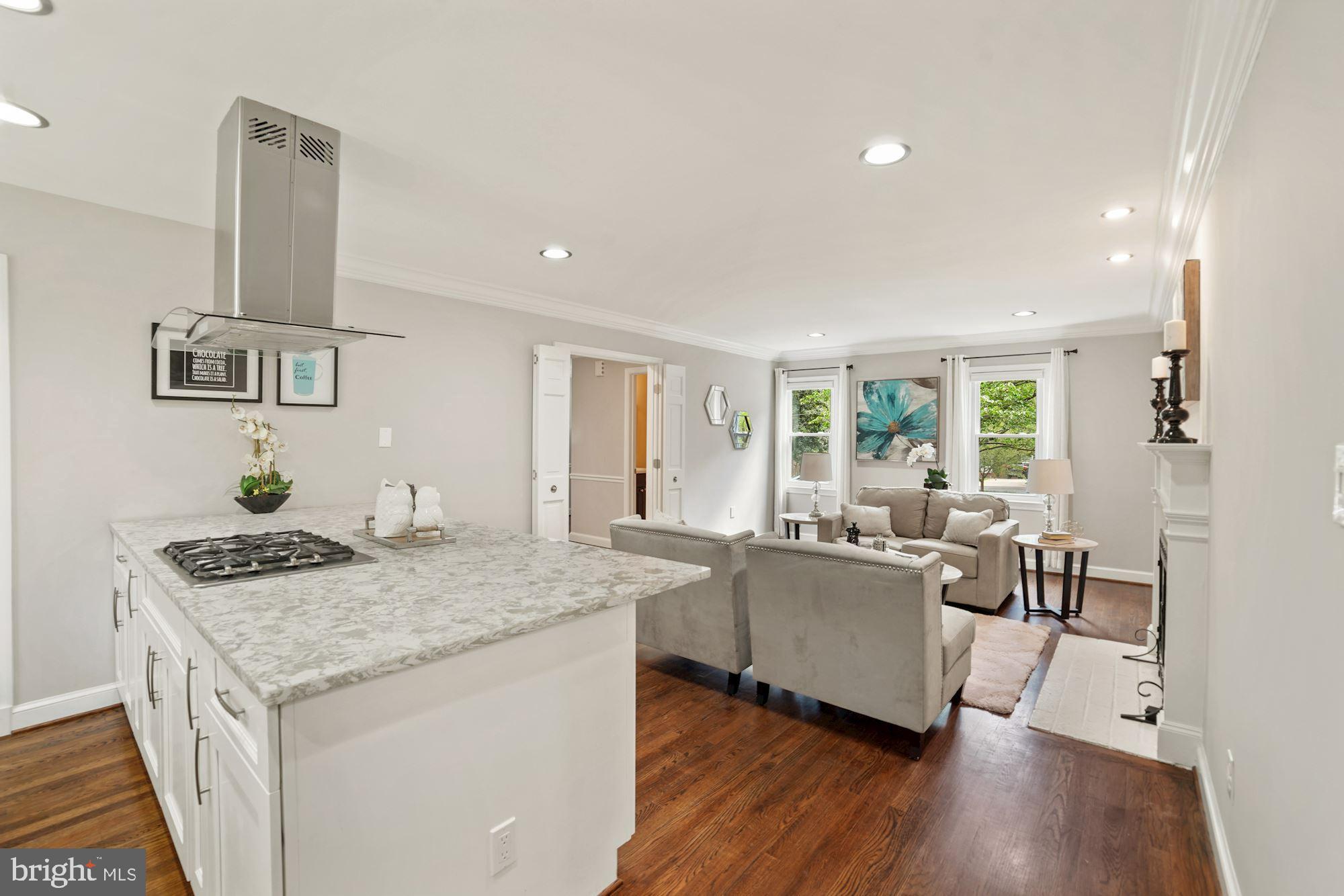 BRADLEY MANOR - Residential