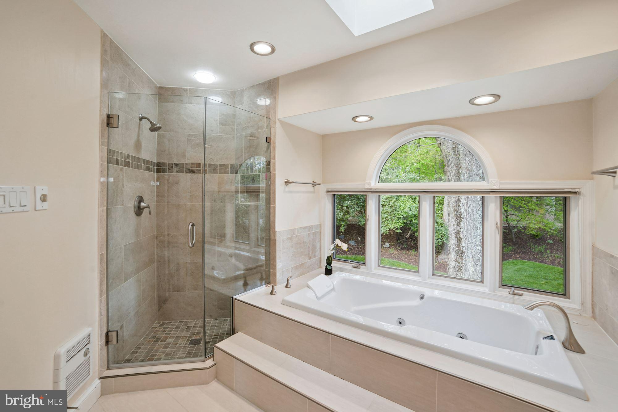 BRADLEY MANOR - Residential