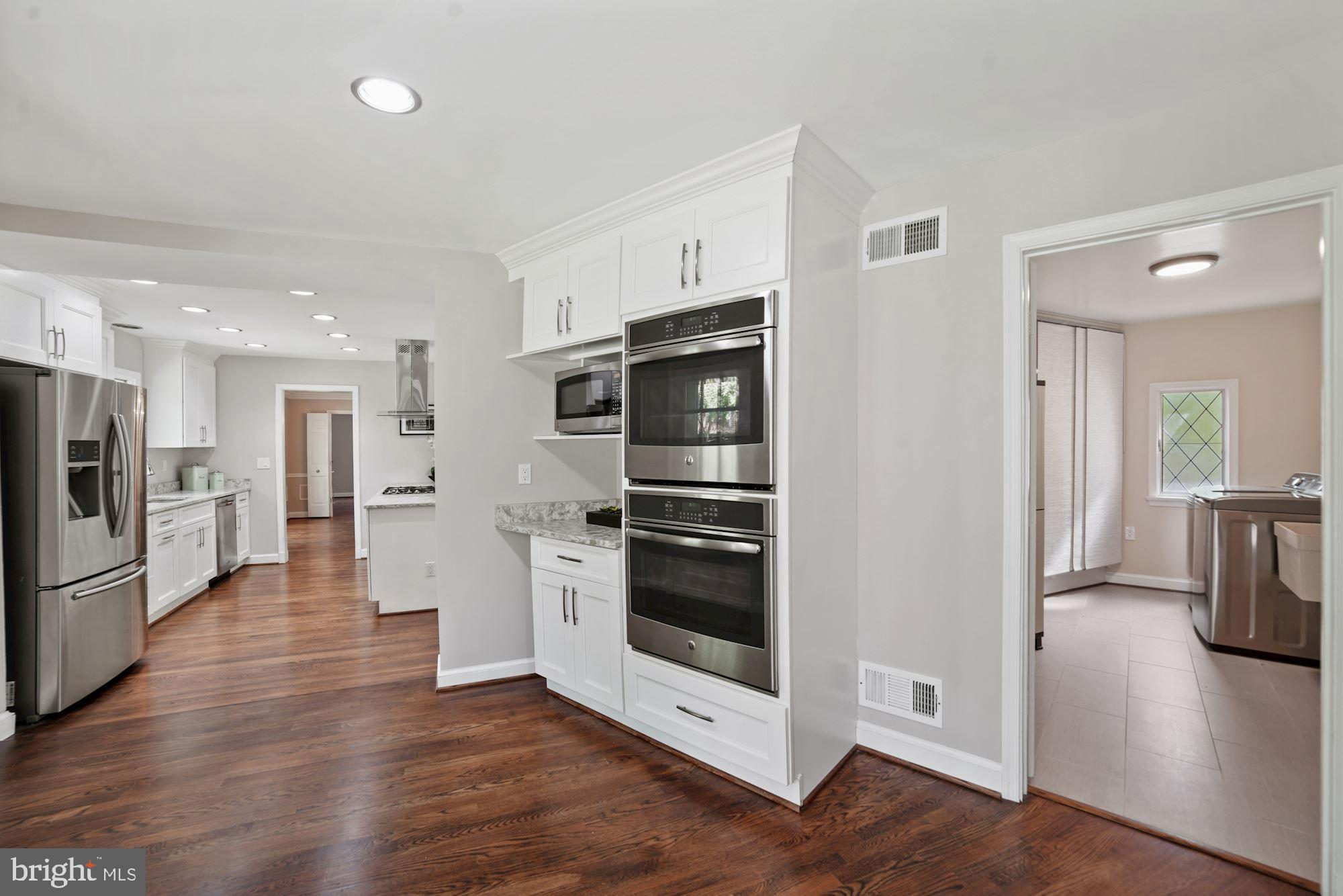 BRADLEY MANOR - Residential