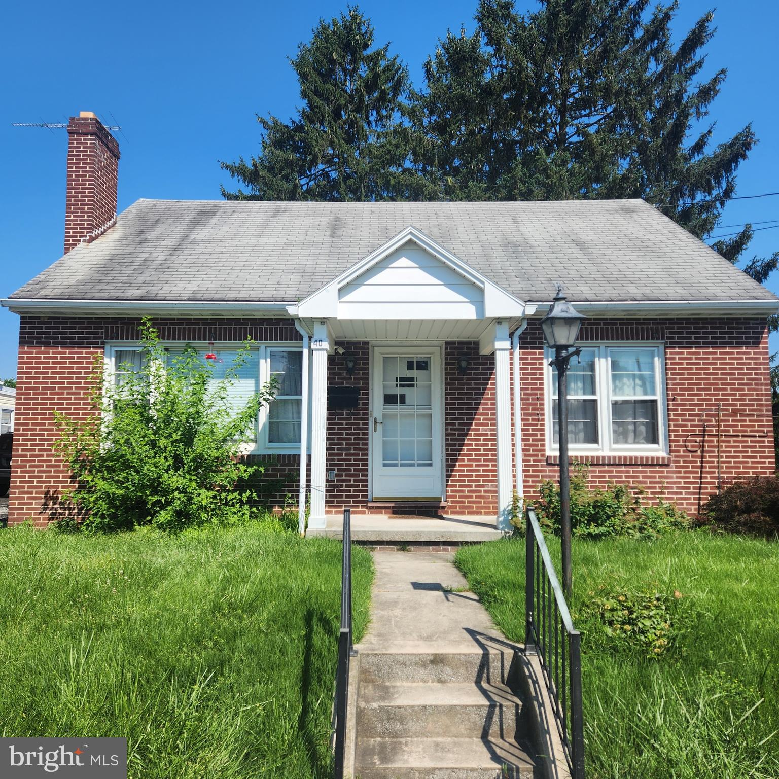 40 E MYRTLE STREET