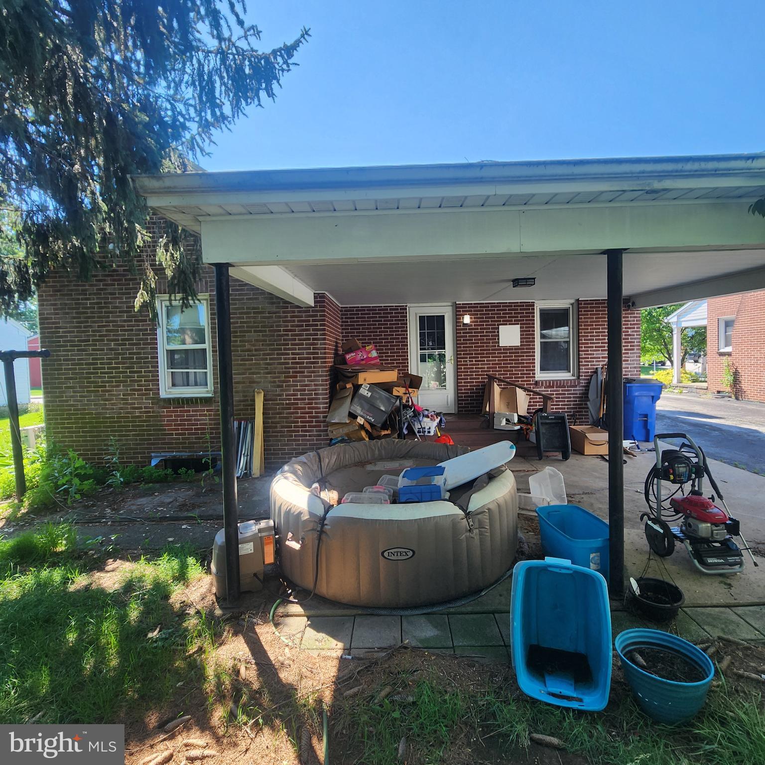 40 E MYRTLE STREET