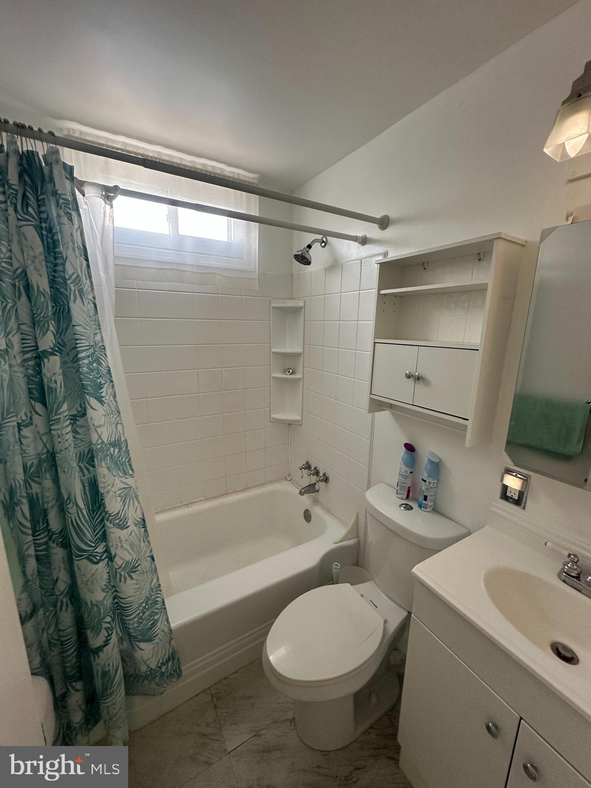 LYNBROOK - Residential