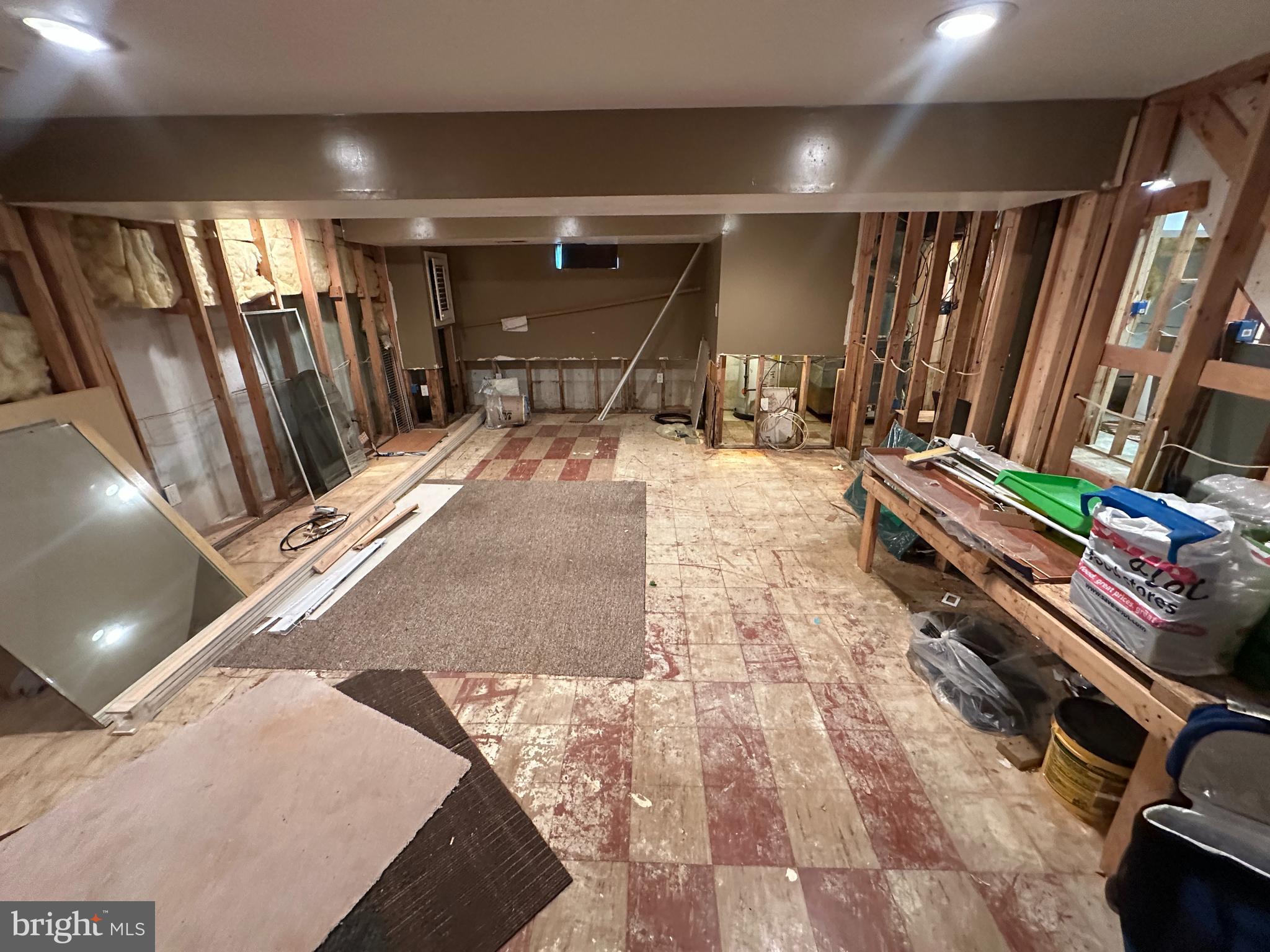 LYNBROOK - Residential