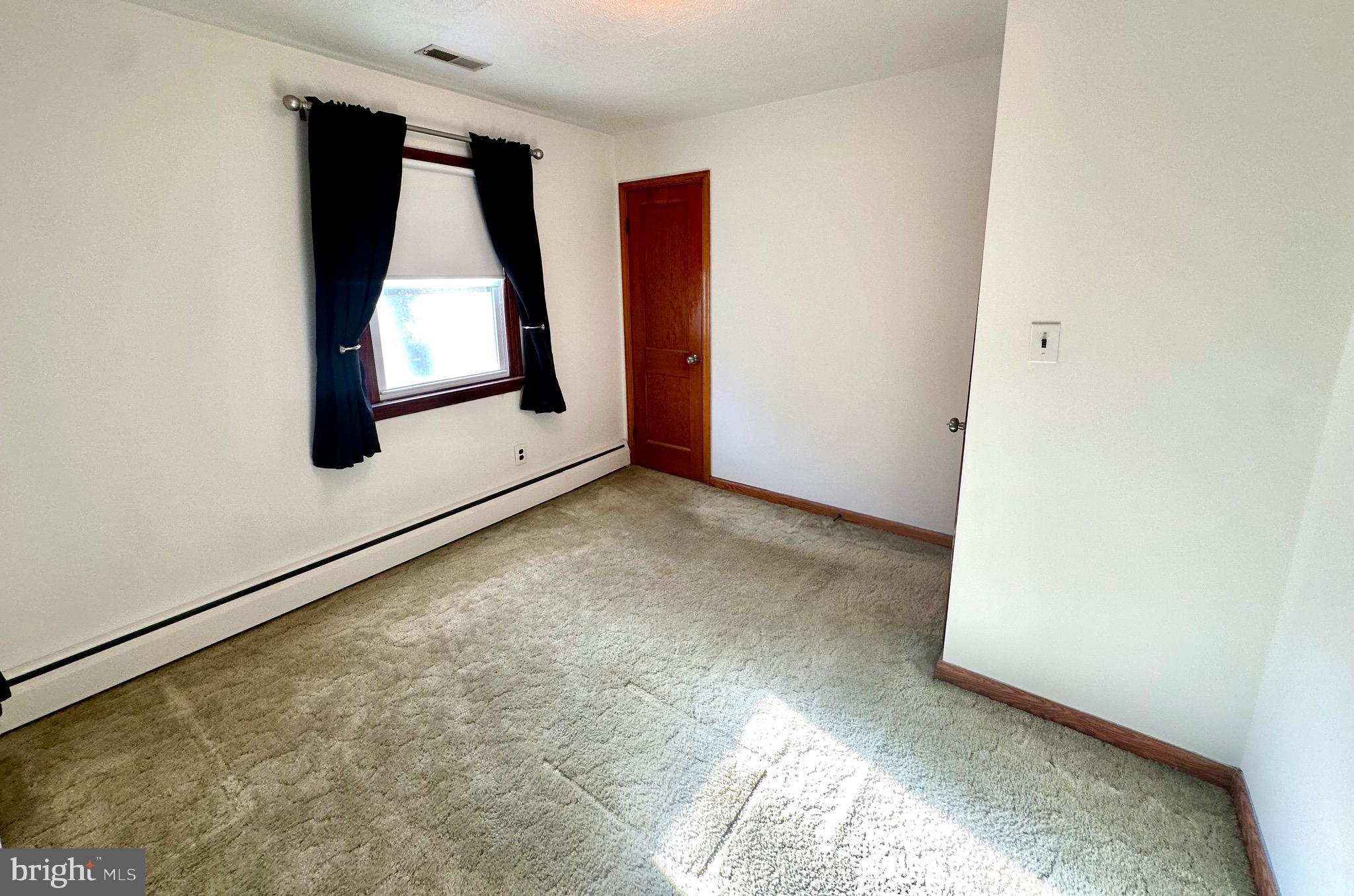 OAKLAND TERRACE - Residential