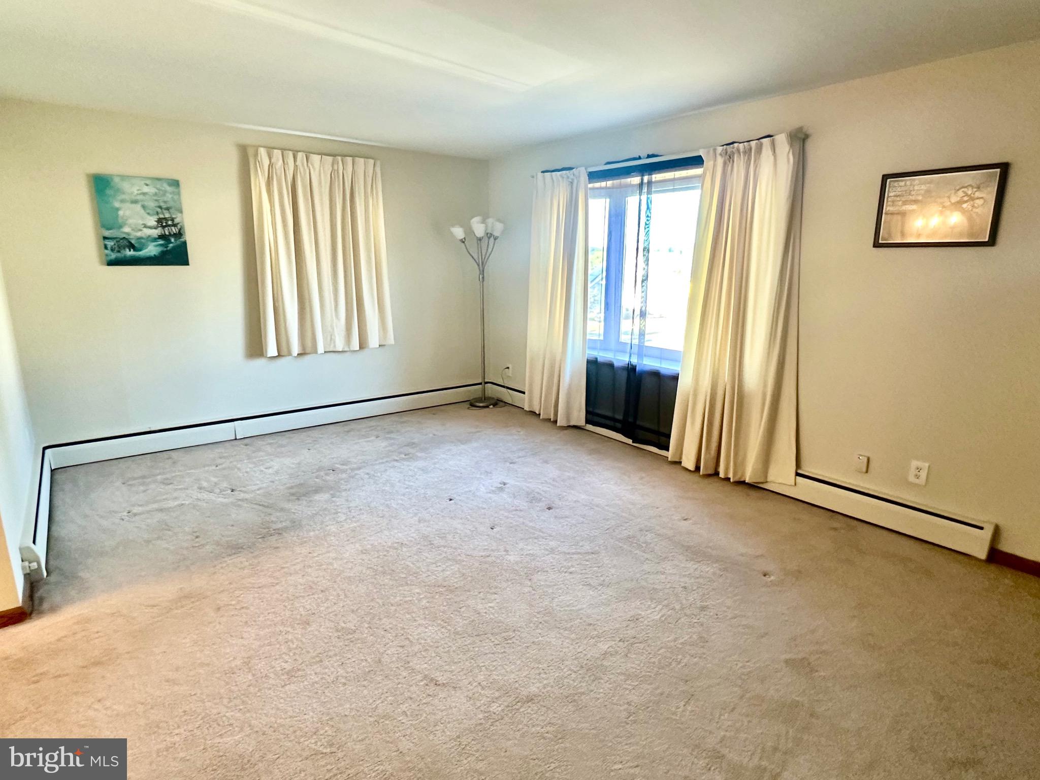 OAKLAND TERRACE - Residential