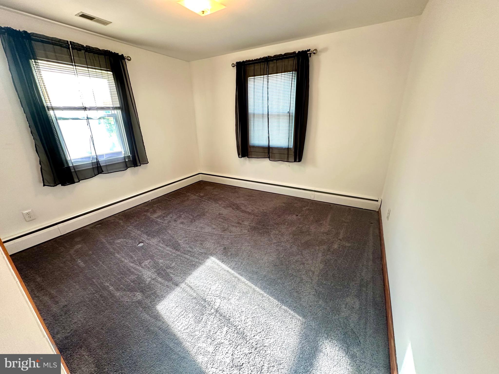 OAKLAND TERRACE - Residential