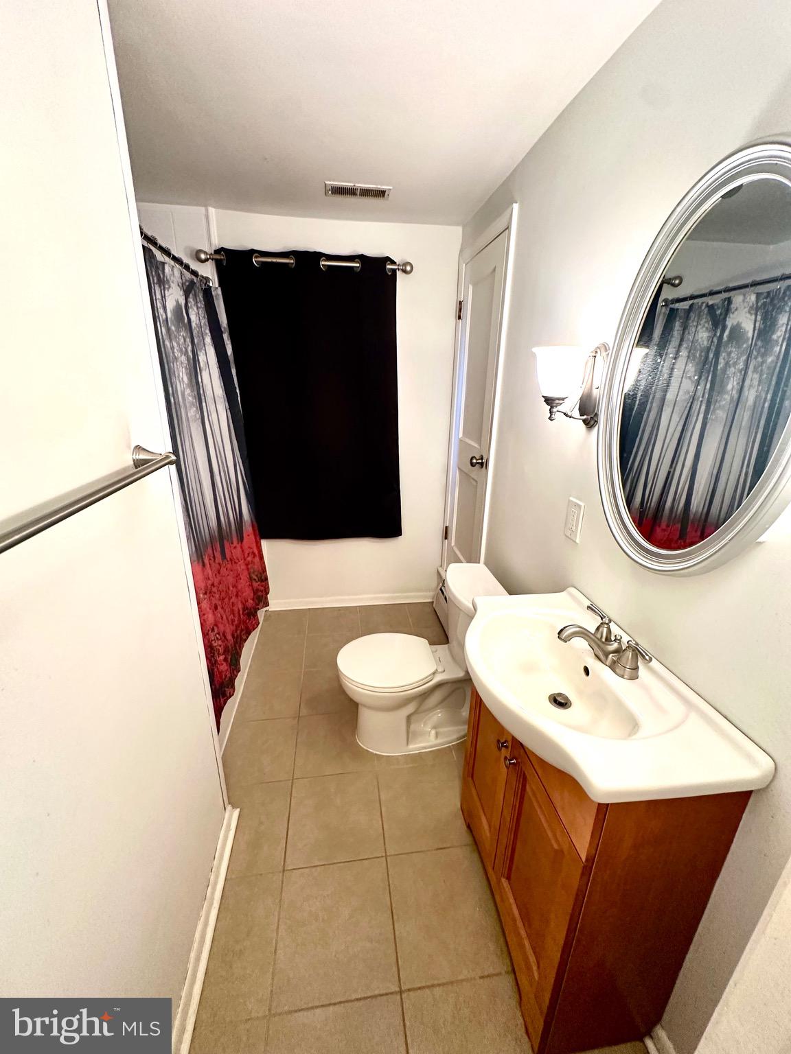 OAKLAND TERRACE - Residential