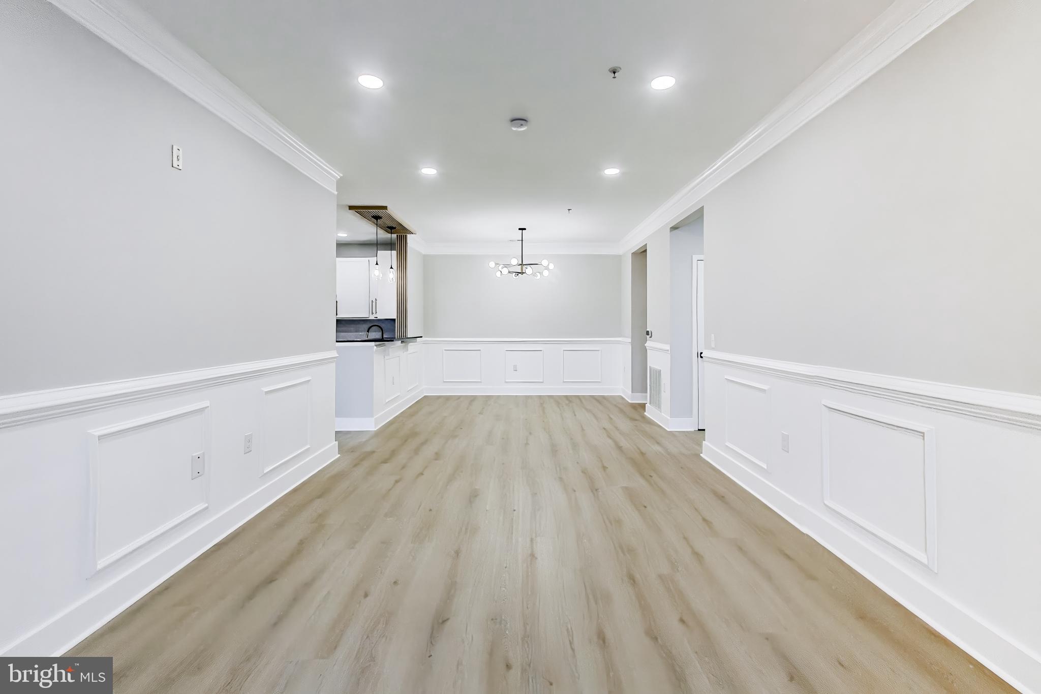 THE ADDISON AT ST PAUL - Residential