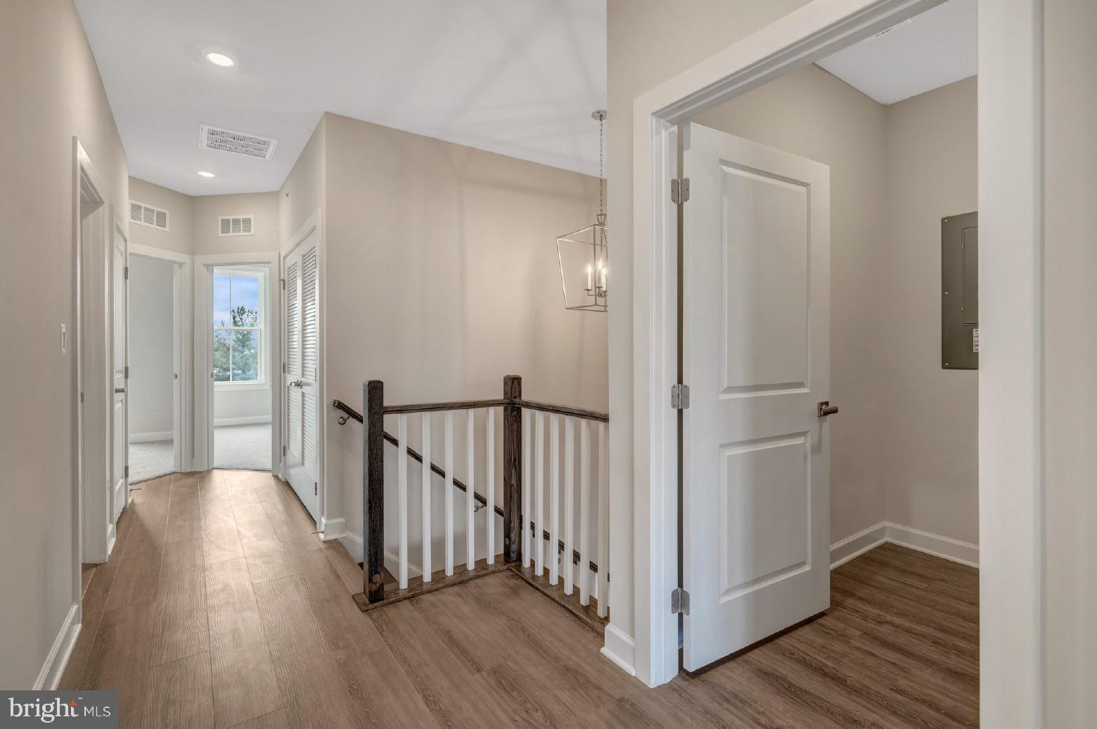 ASHBURN STATION - Residential