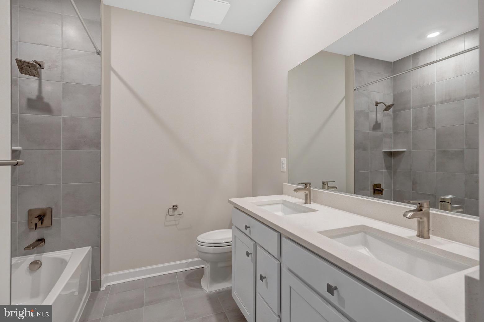 ASHBURN STATION - Residential