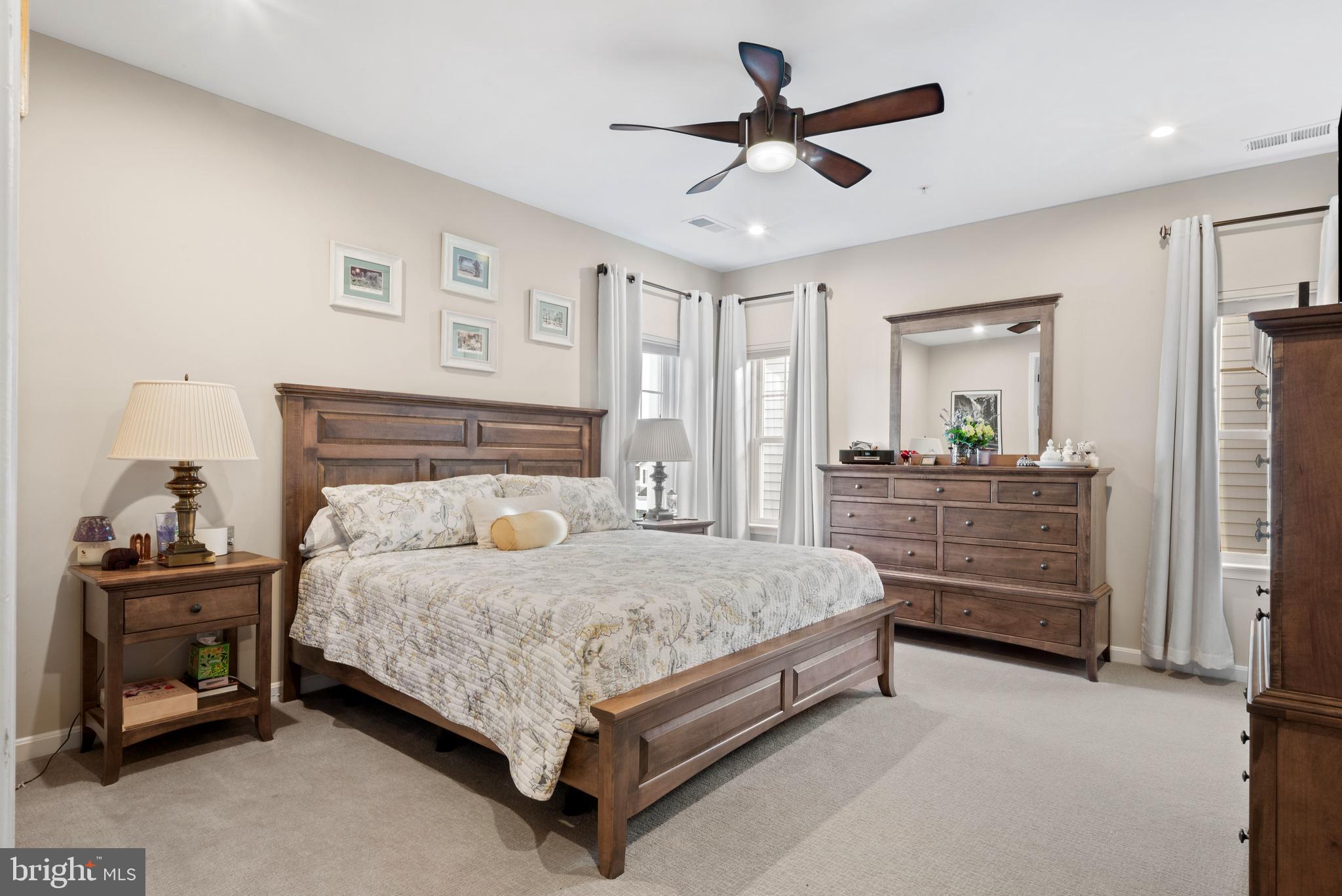 TWO RIVERS - Residential