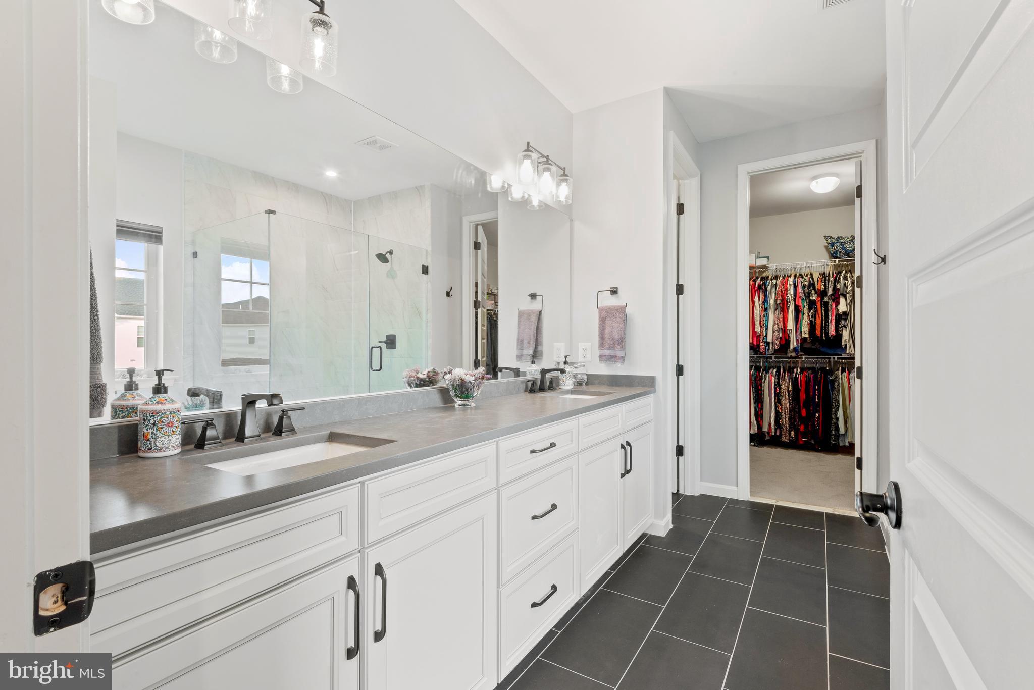 TWO RIVERS - Residential