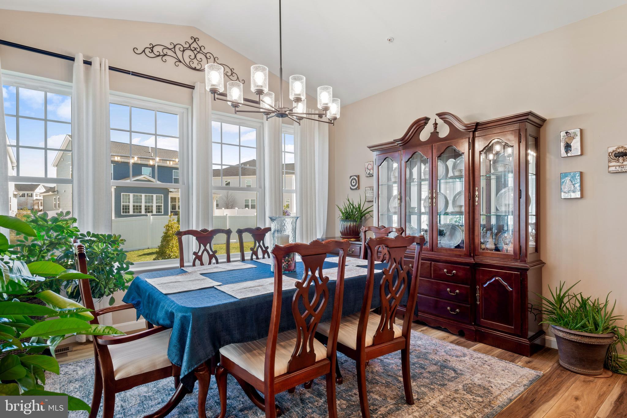 TWO RIVERS - Residential