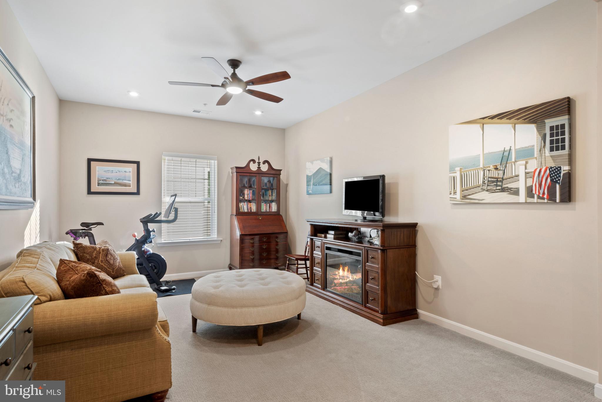 TWO RIVERS - Residential