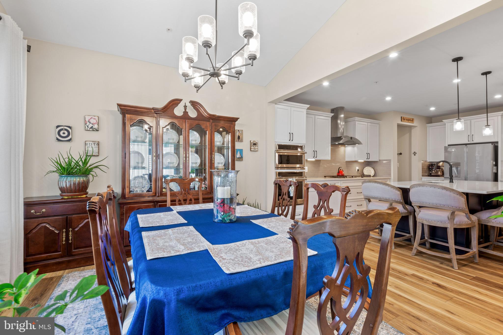 TWO RIVERS - Residential