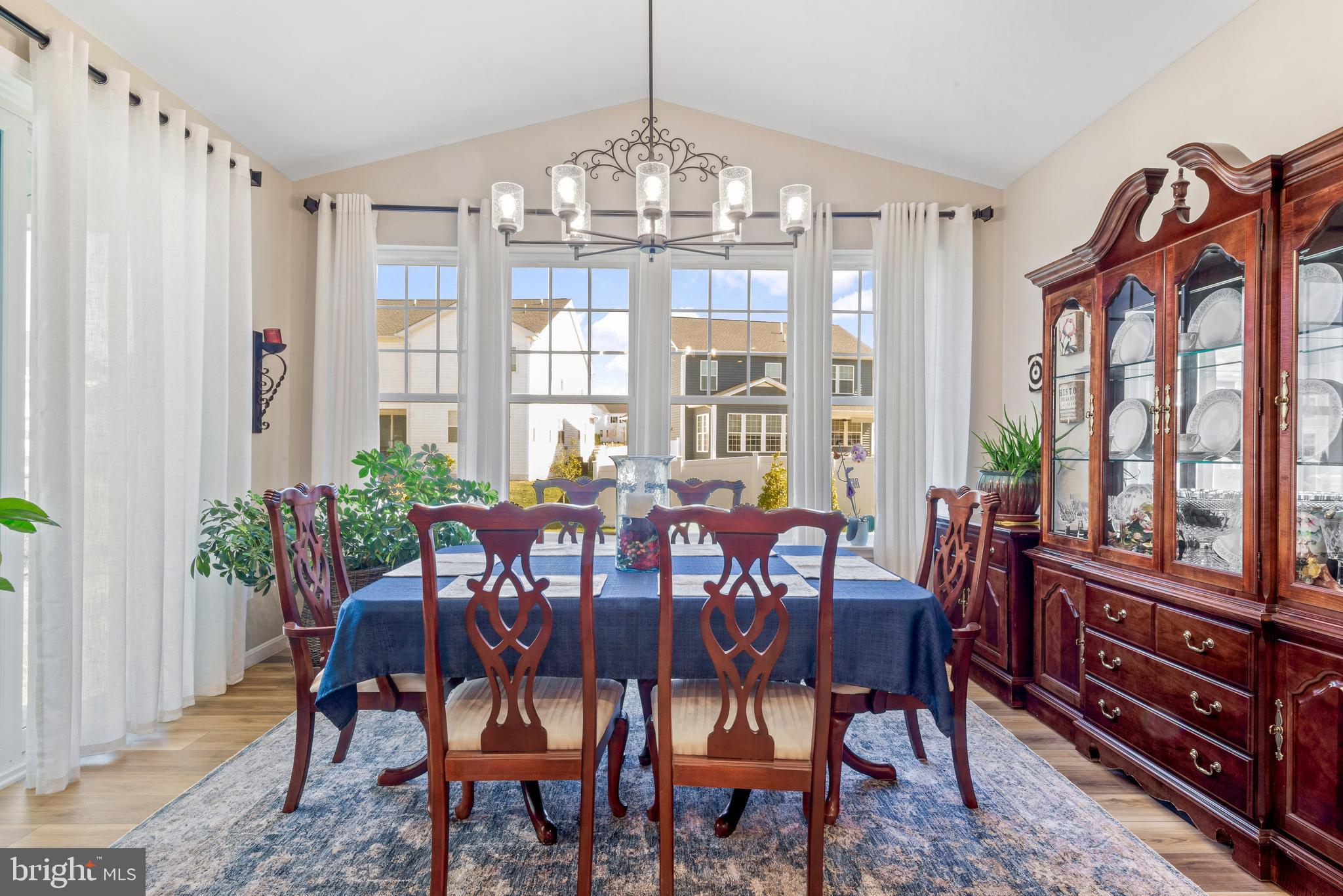 TWO RIVERS - Residential