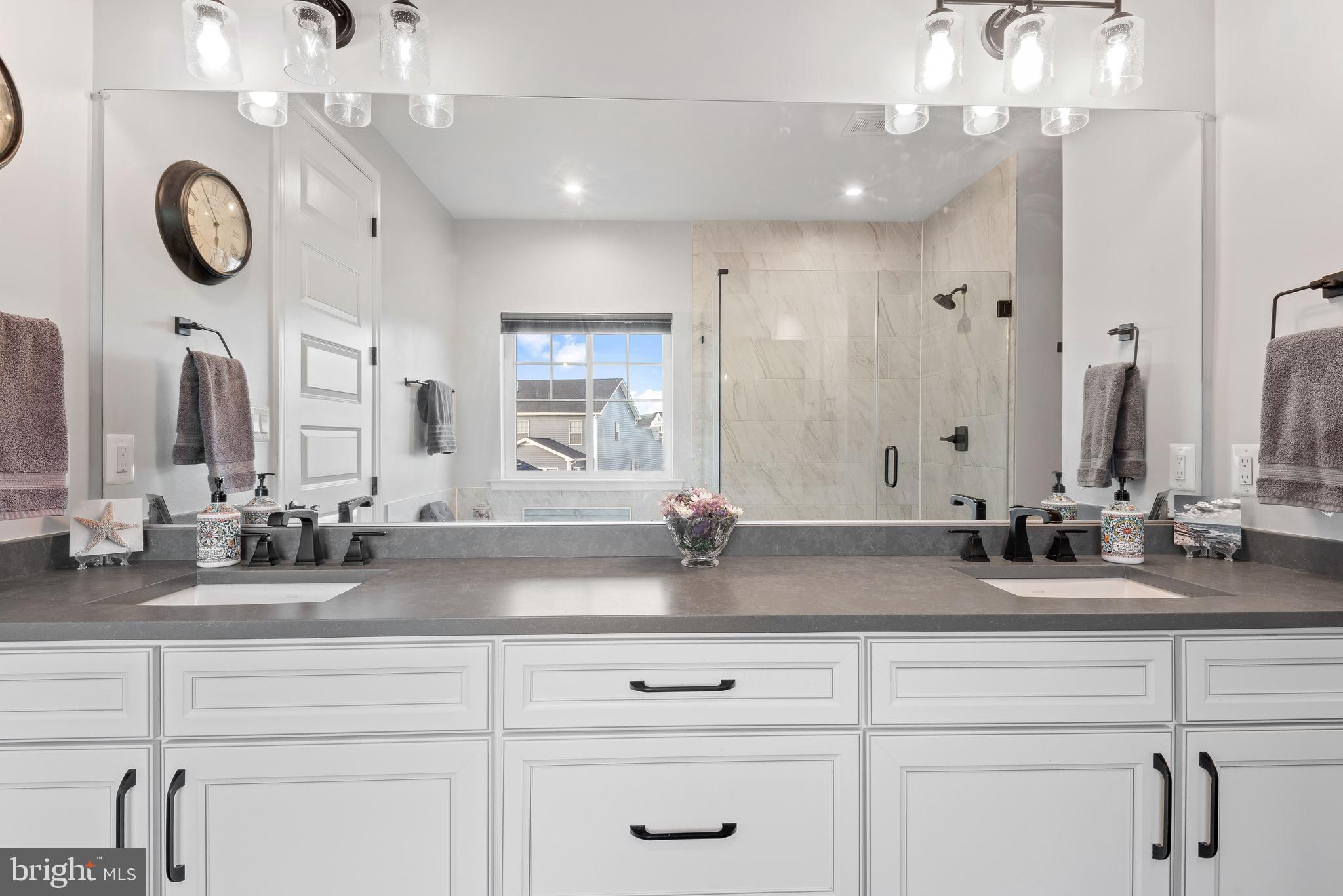 TWO RIVERS - Residential