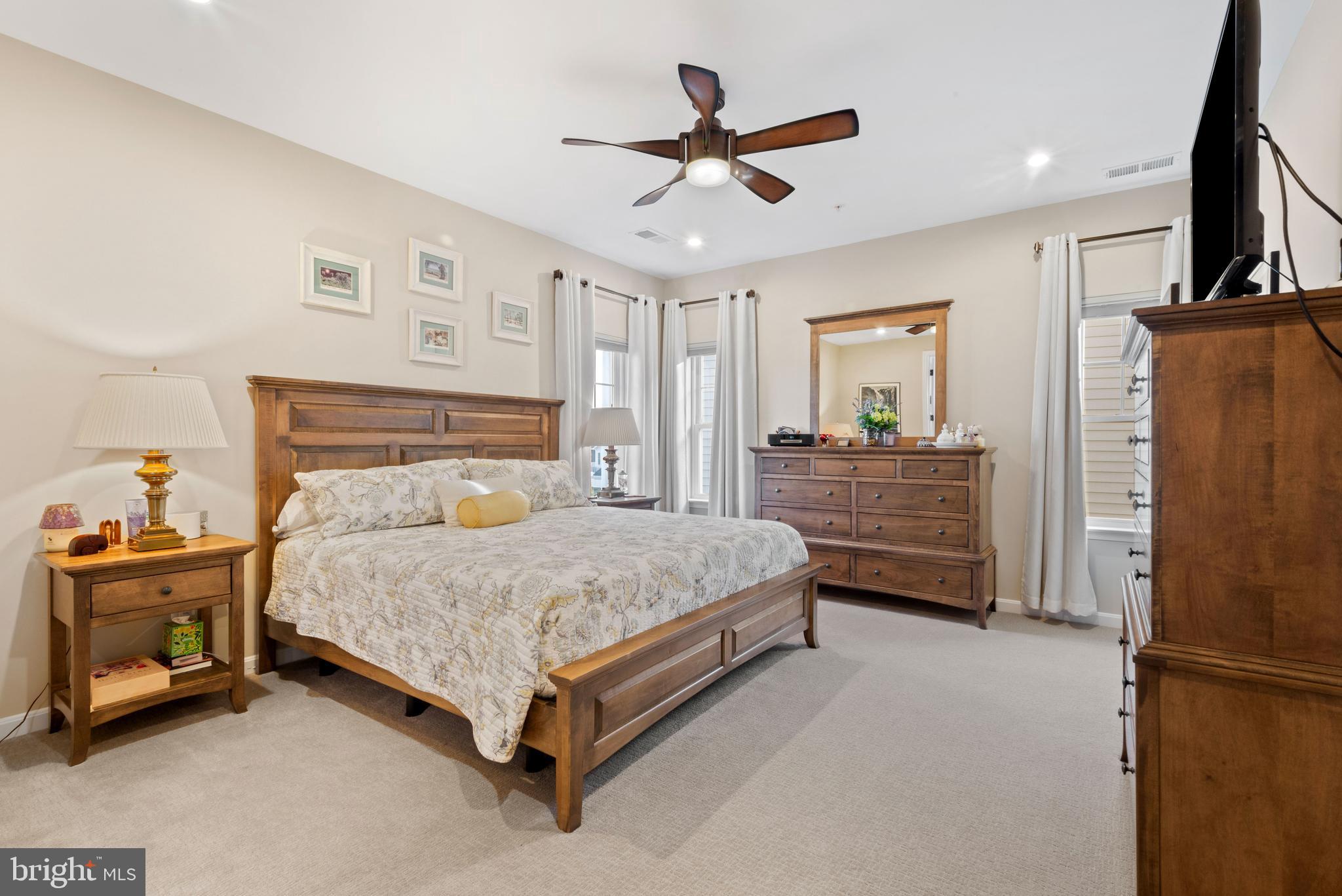 TWO RIVERS - Residential