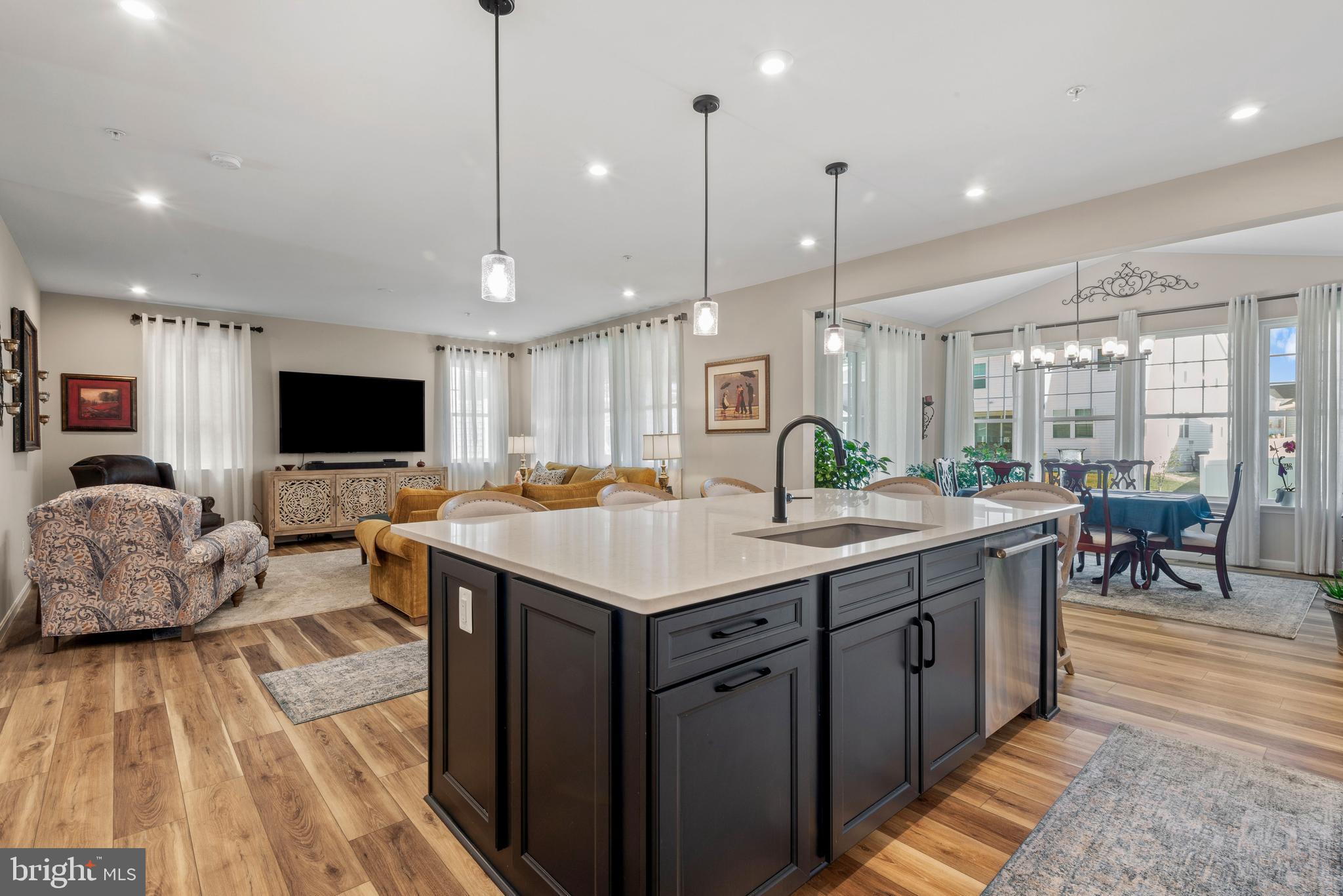 TWO RIVERS - Residential