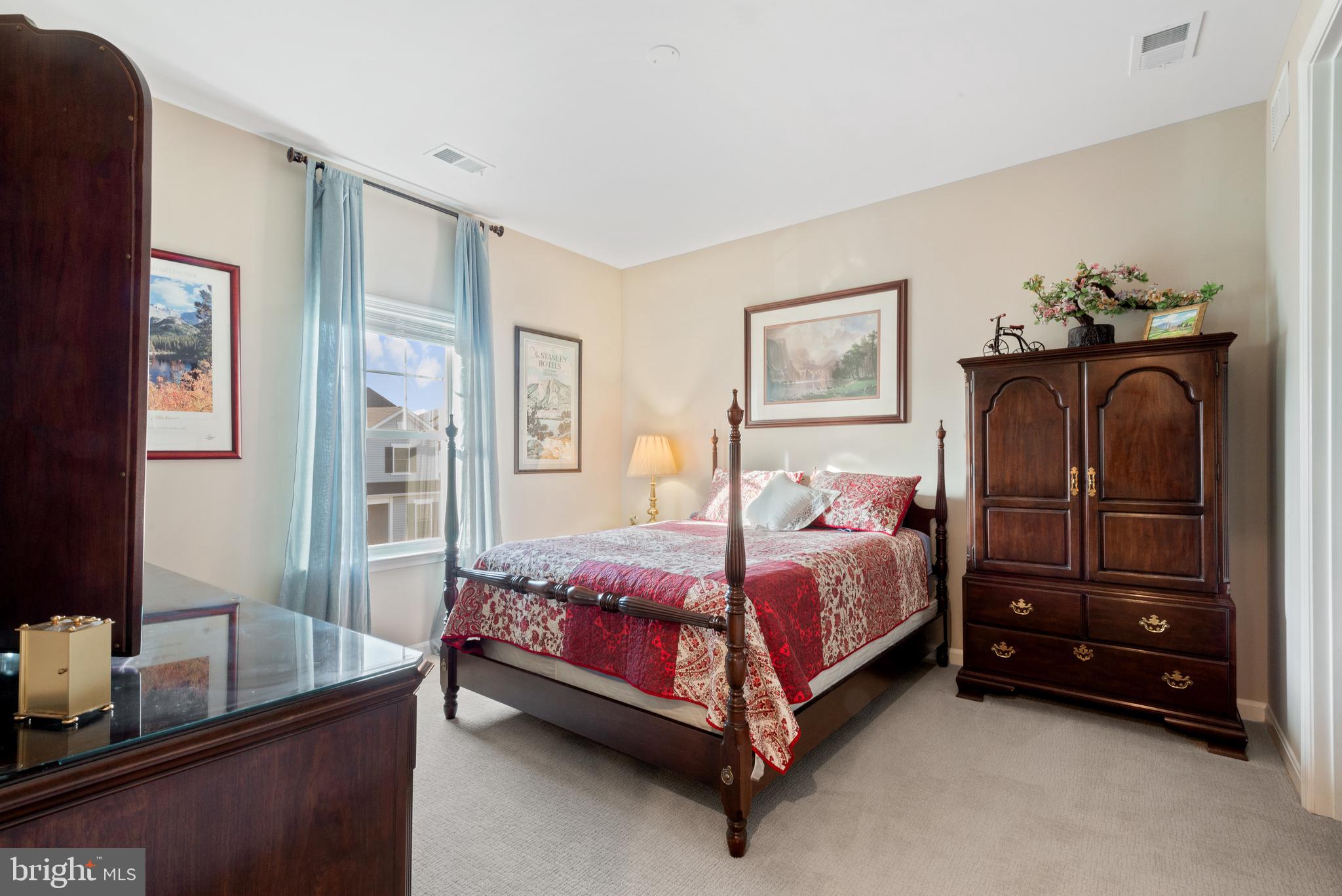 TWO RIVERS - Residential